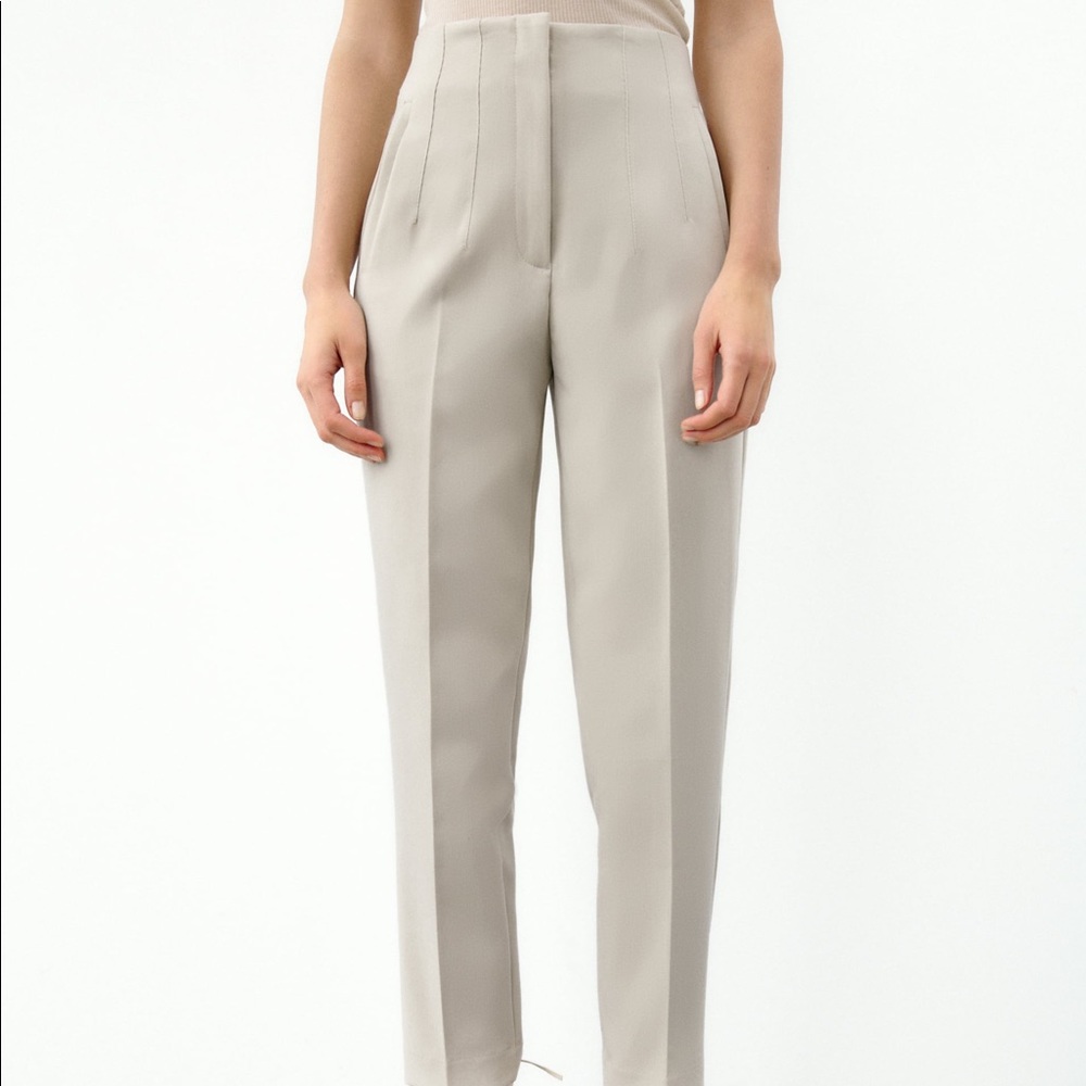 Zara oyster white pants